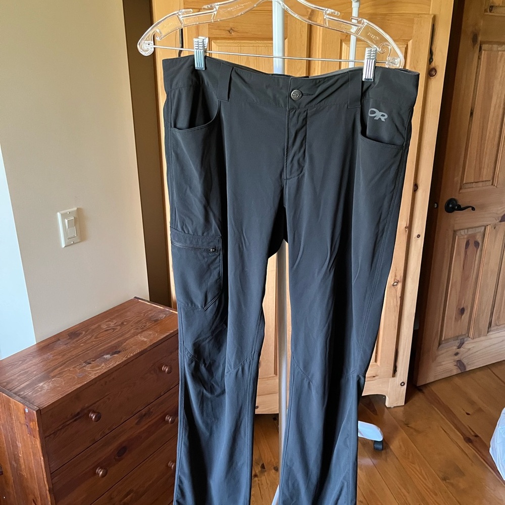 Outdoor Research women’s black stretch Pants size 10 (large), medium rise